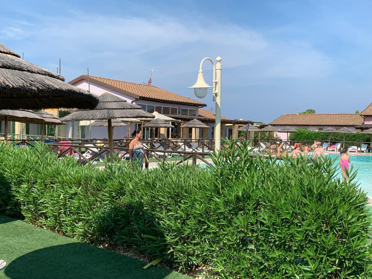 Fattoria Palazzeta - Pet & Family Friendly Aparthotel Cecina  Exterior photo