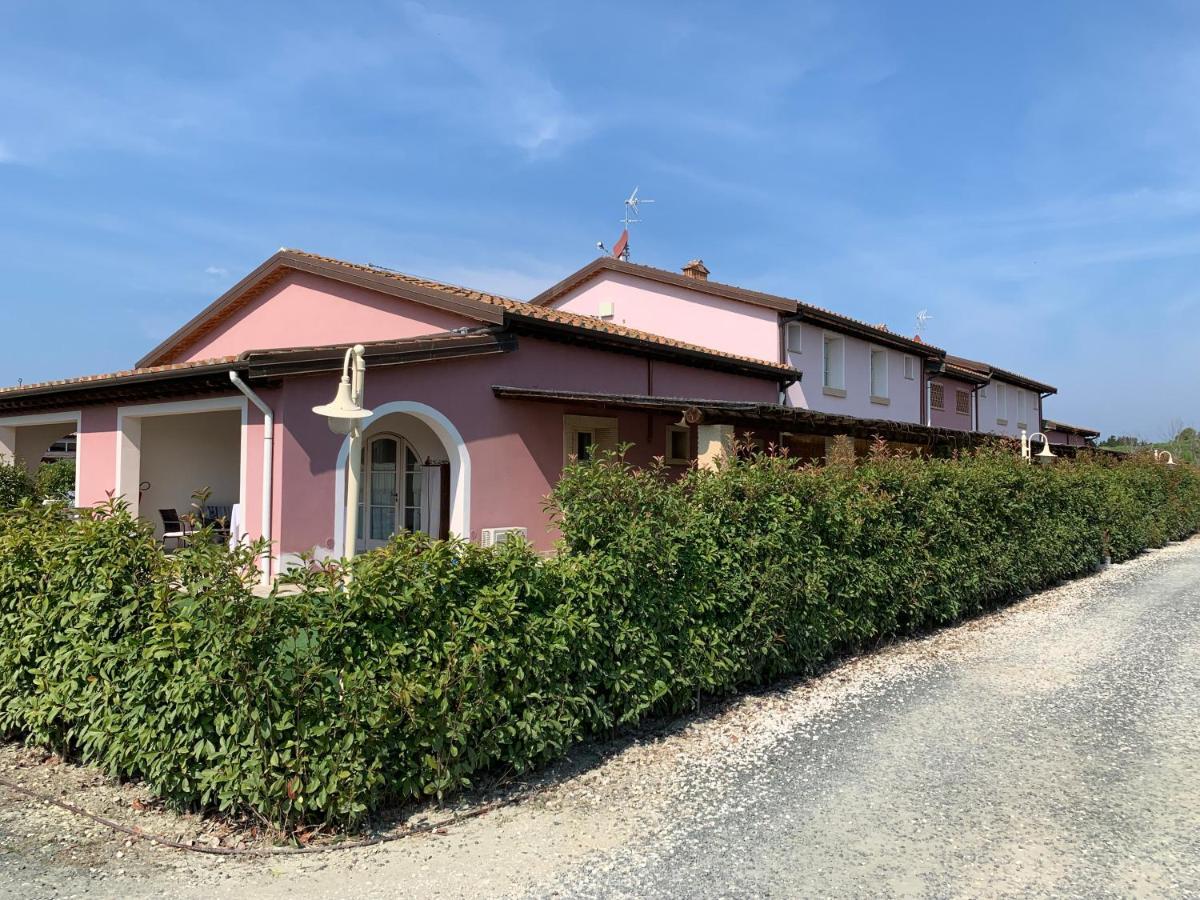 Fattoria Palazzeta - Pet & Family Friendly Aparthotel Cecina  Exterior photo